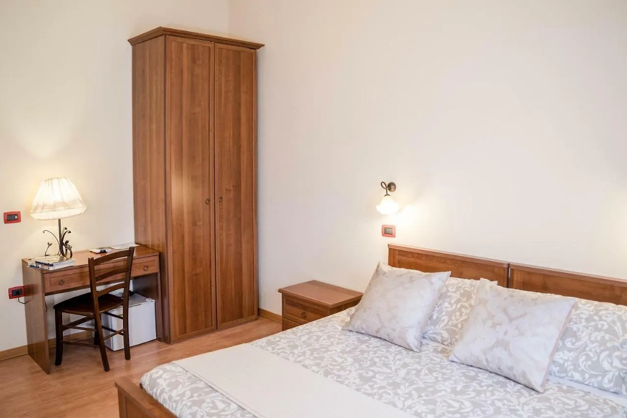 Antica Casa Sanna Hotell Guspini 3*,