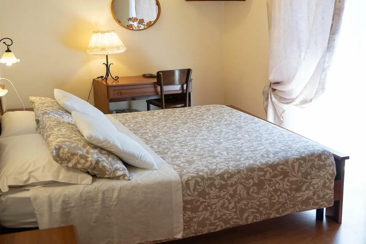 Antica Casa Sanna Hotell Guspini 3*,